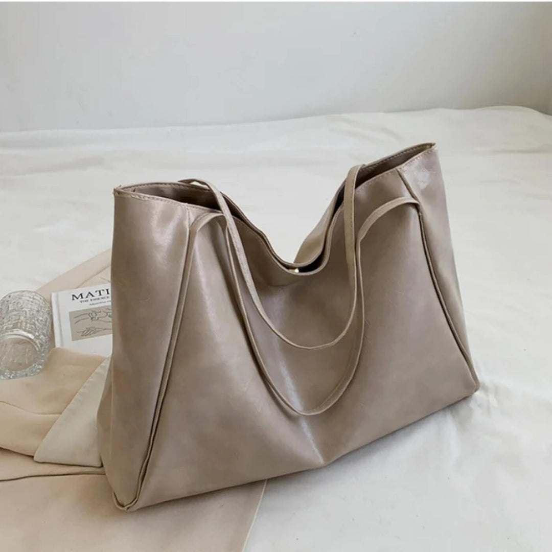 Silvia’s Minimal Carry | Tote Bag