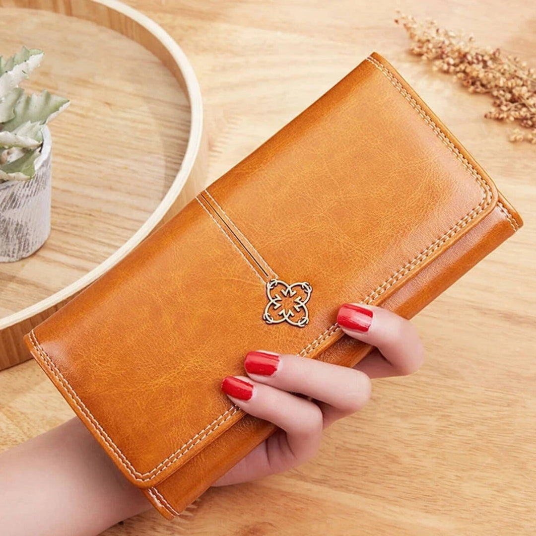 Giorgia’s Fold Essential | Clutch
