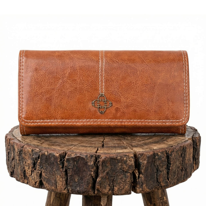 Giorgia’s Fold Essential | Clutch