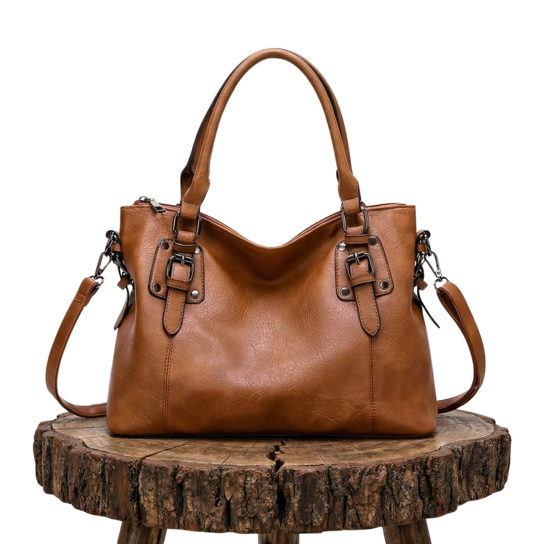 Arianna’s Everyday Carry | Shoulder Bag